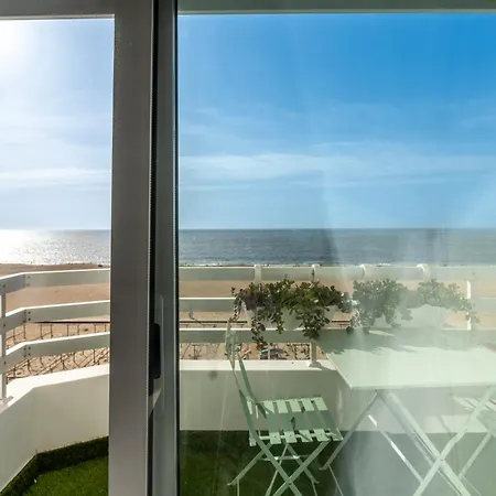 T2 Dina'S Place Nazare Exterior photo